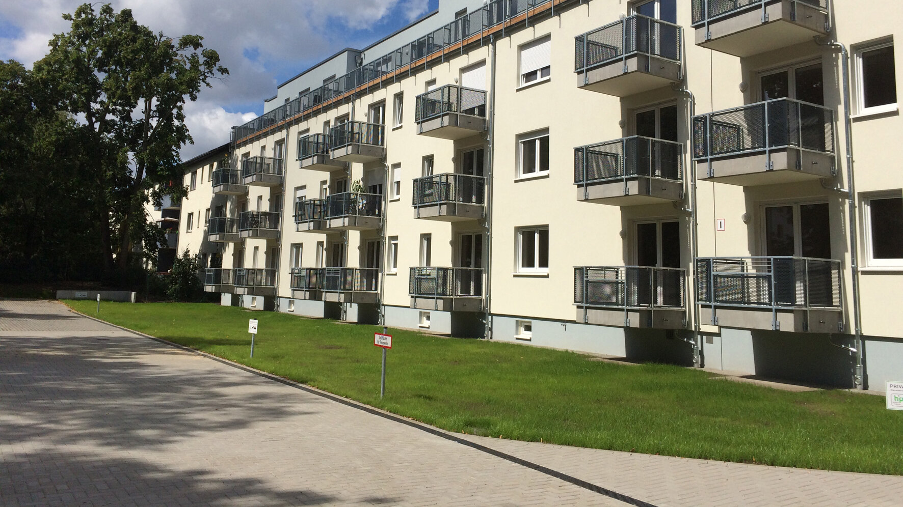 Außenansicht Hofseite degewo-Neubau Kaiser-Wilhelm-Straße 103 bis 107.