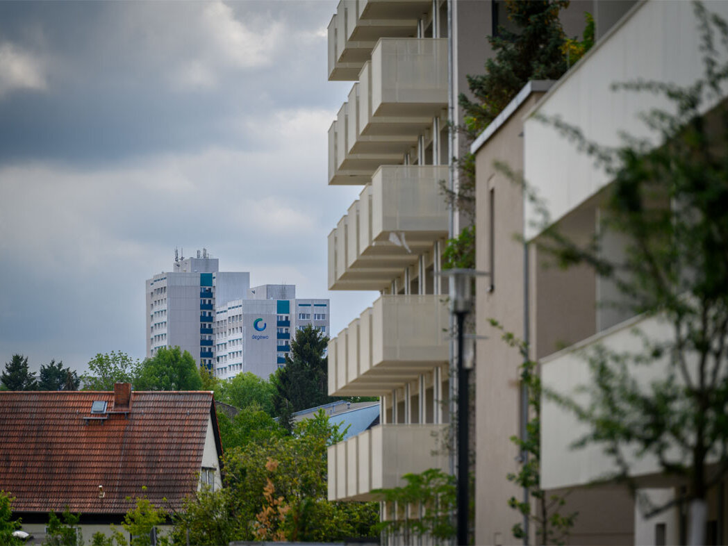 Außenansicht Fassade degewo-Neubau Karl-Holtz-Straße 2 bis 8.
