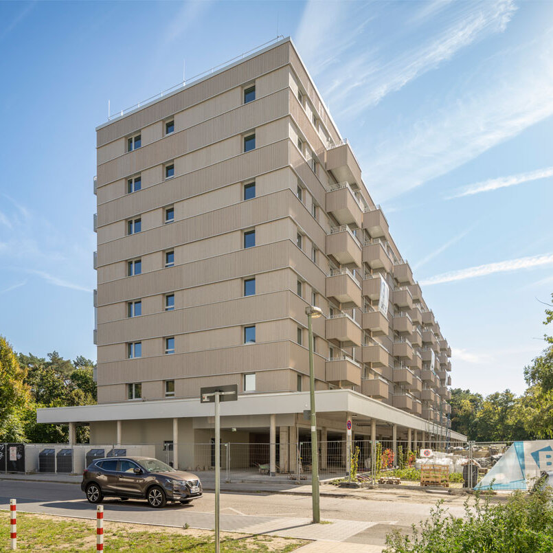 Gebäudeansicht des degewo-Neubaus Klimahaus