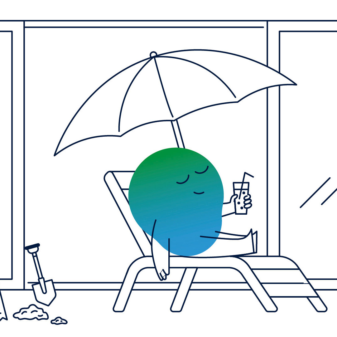 Illustration der Erklärfigur Kalle. Kalle liegt auf einem Liegestuhl auf dem Balkon, ein Sonnenschirm ist gespannt, Kalle hat ein Getränk in der Hand.