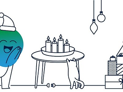 Illustration der degewo-Erklärfigur Kalle. Auf einem Tisch steht ein Adventskranz, im Hintergrund ein Weihnachtsbaum. Kalle trägt eine Weihnachtsmütze.