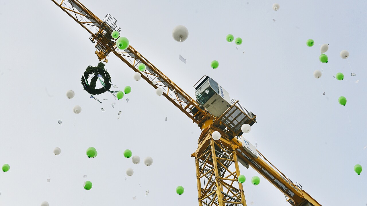 Richtfest auf einer degewo-Baustelle