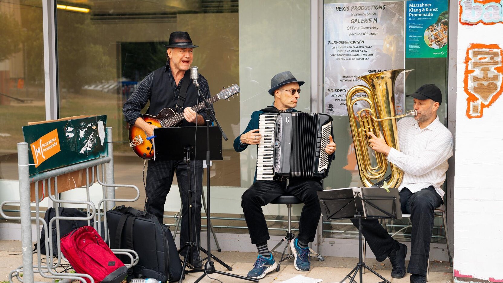 Konzert unter Bäumen mit dem Wutzky Trio