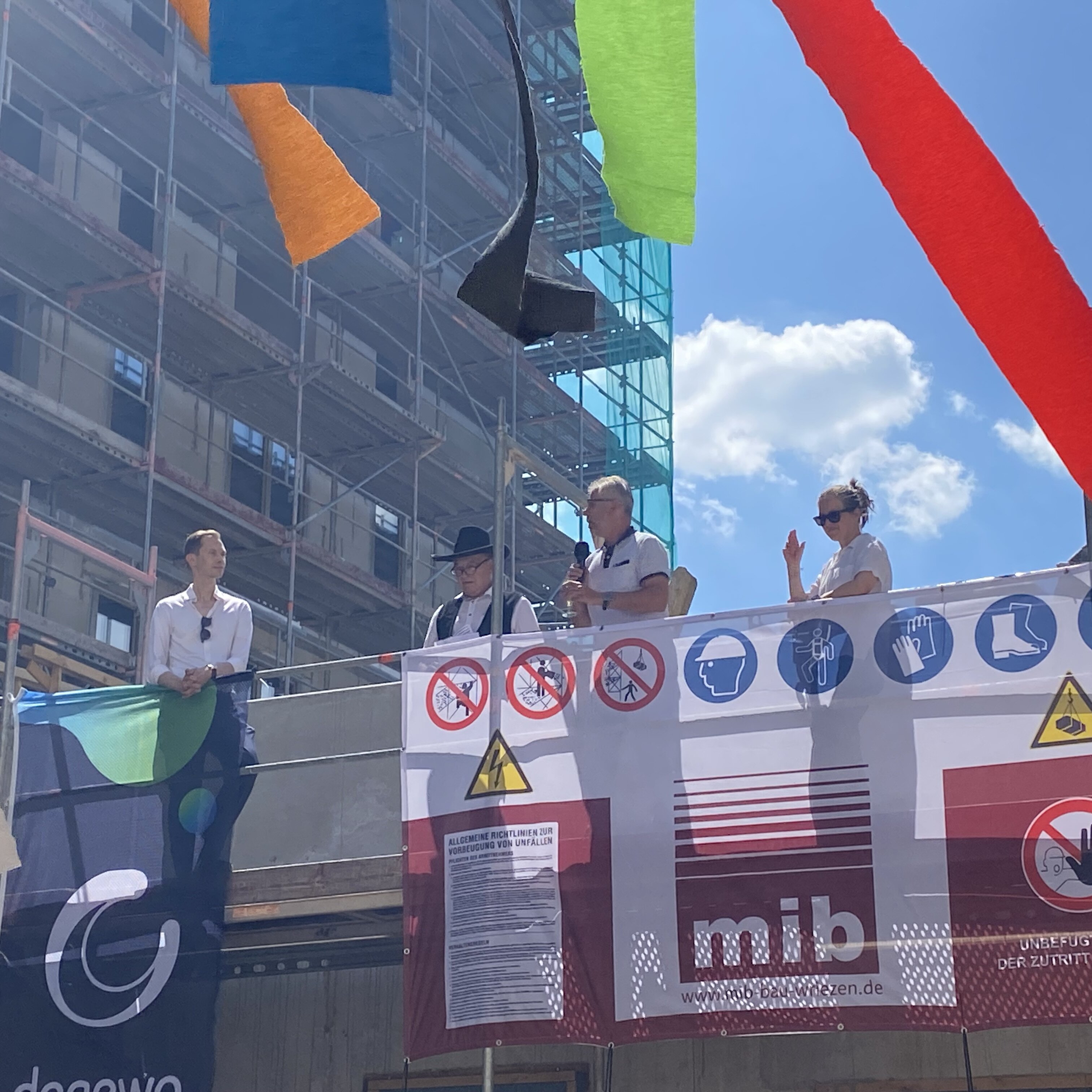 Wir feierten mit unseren Partnern Richtfest an der Marzahner Promenade 7.