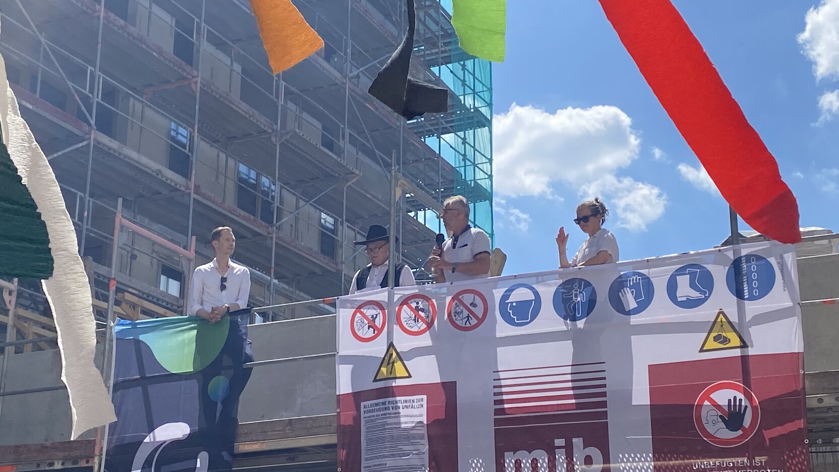 Wir feierten mit unseren Partnern Richtfest an der Marzahner Promenade 7.