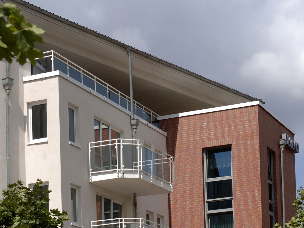 Blick auf den oberen Teil des Hauses von außen