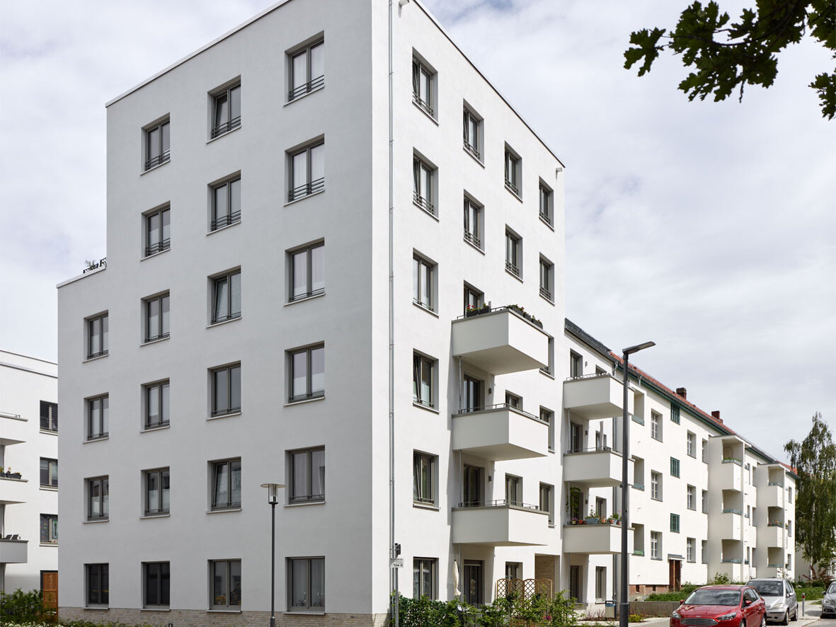 Außenansicht Eckgebäude degewo-Neubau Dessauerstraße 39 bis 45 a-b Retzowstraße.
