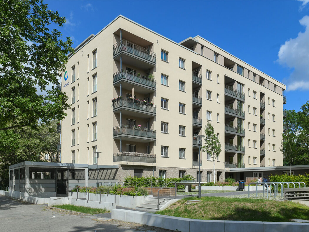 Außenansicht Hofseite degewo-Neubau Pulsstraße 13 und 15.