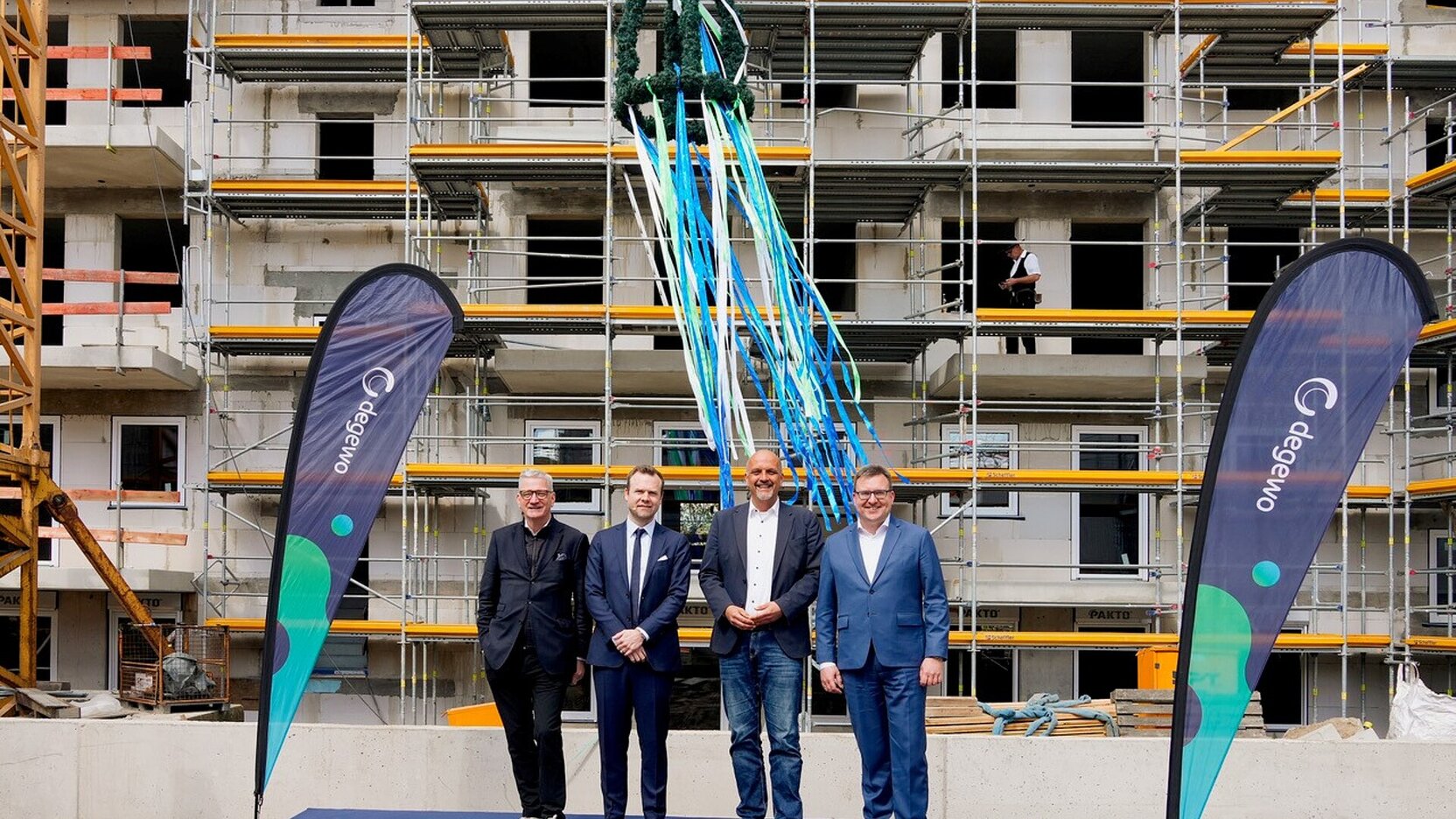 degewo Vorstände beim Richtfest Seeburger Weg