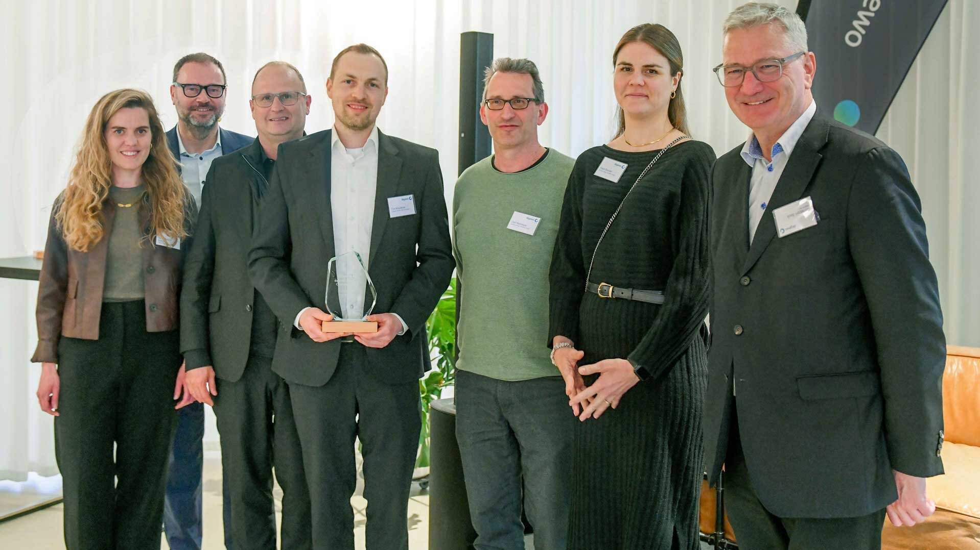 Gruppenaufnahme degewo Vorstand, netzwerk und der Gewinner Techem