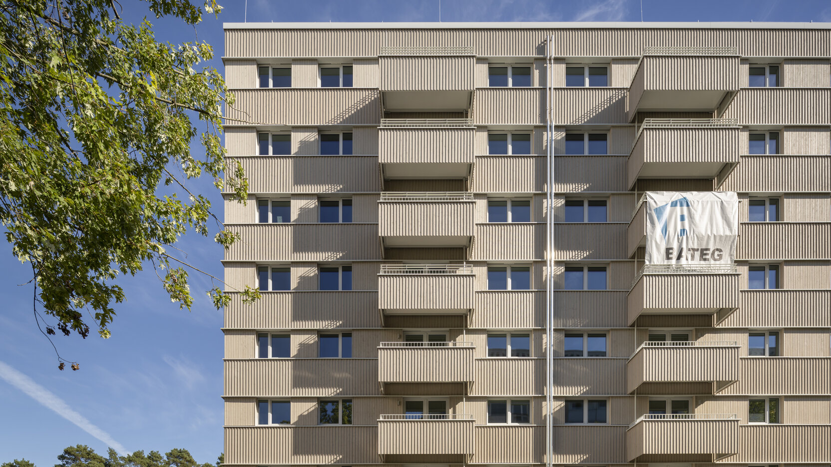 Vorderansicht Klimahaus degewo-Neubau Salvador-Allende-Straße.