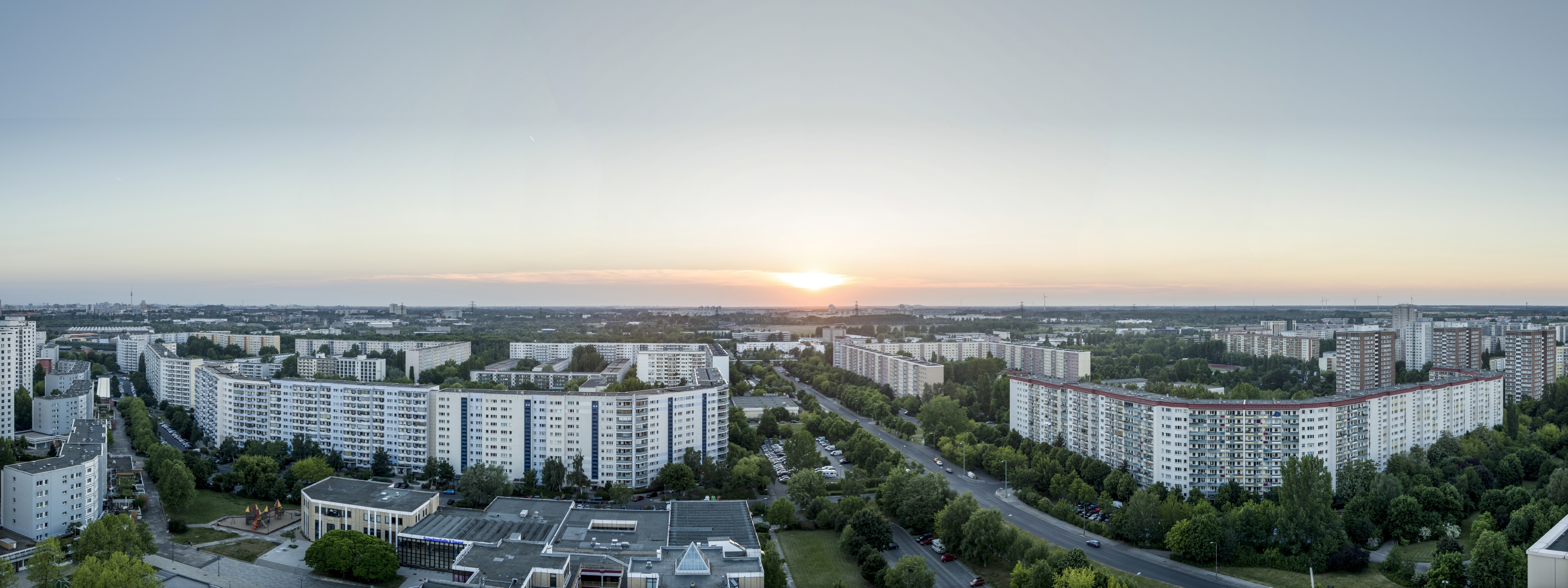 Panoramablick bei Sonnenuntergang über Berlin