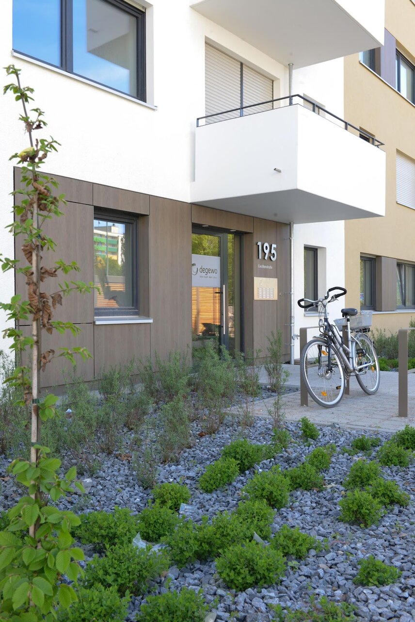 تصویر Neubau - mit Tageslichtbad und Balkon - ohne WBS