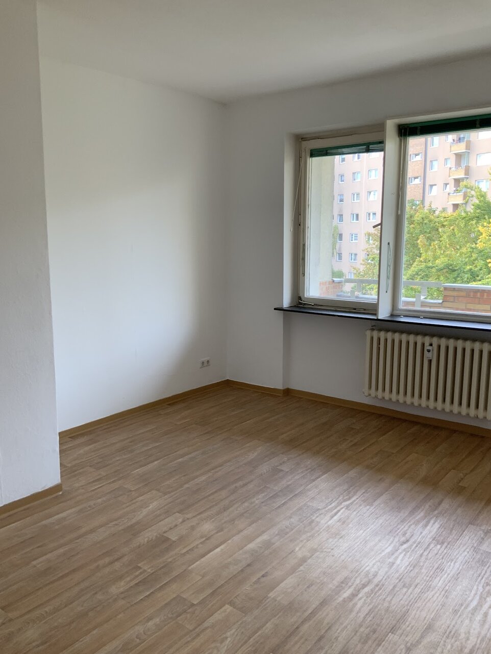 تصویر Große 3-Zimmer-Wohnung