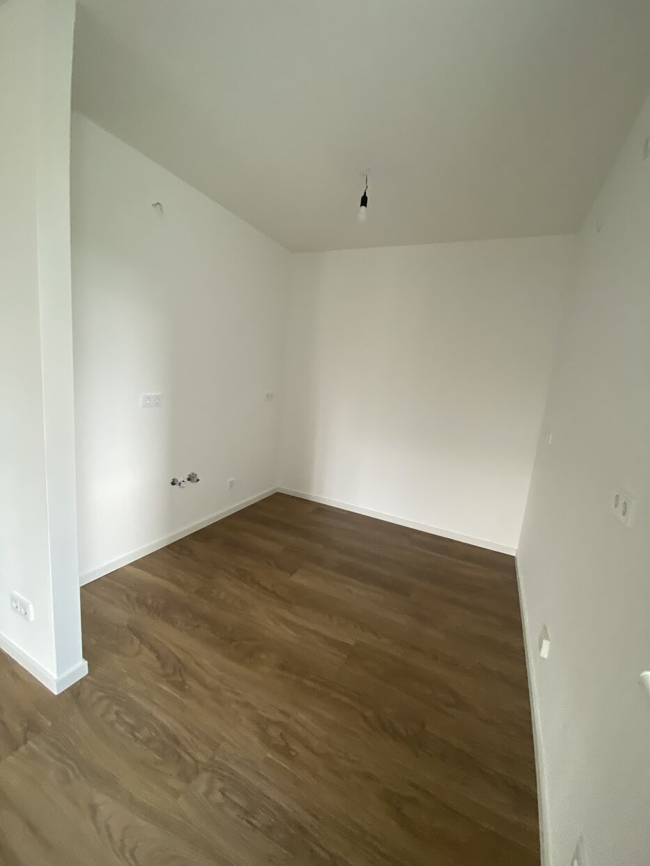 Helle 4 Raum Wohnung mit Balkon – Foto 7