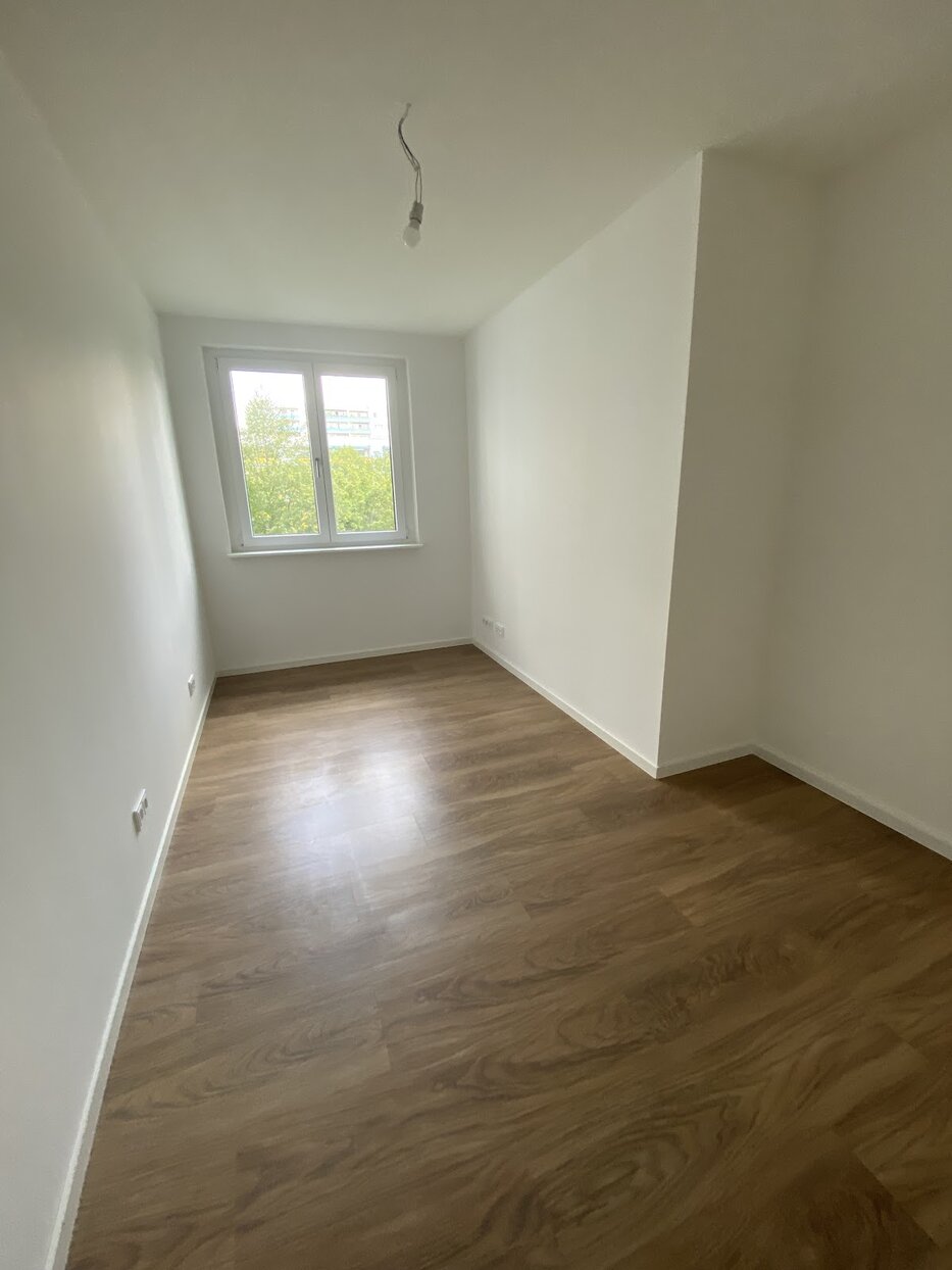 Helle 4 Raum Wohnung mit Balkon – Foto 14