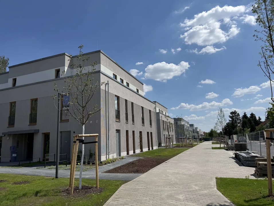 تصویر *Neubau in Altglienicke – modernes Wohnen im Grünen*