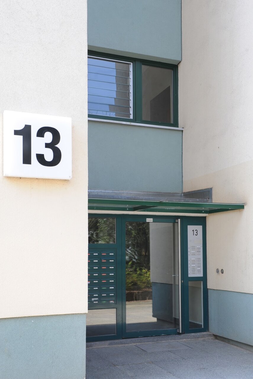 تصویر Kleine 2-Zimmerwohnung ohne Handwaschbecken!