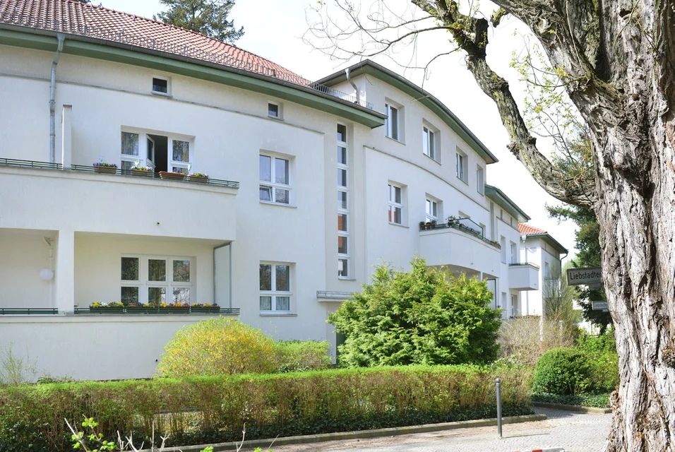 تصویر Nur 1/2 Treppe und man ist "zu Hause"