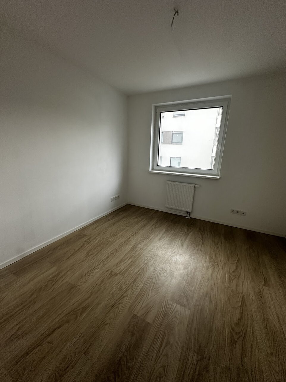 تصویر Neubau - mit Tageslichtbad und Balkon - ohne WBS