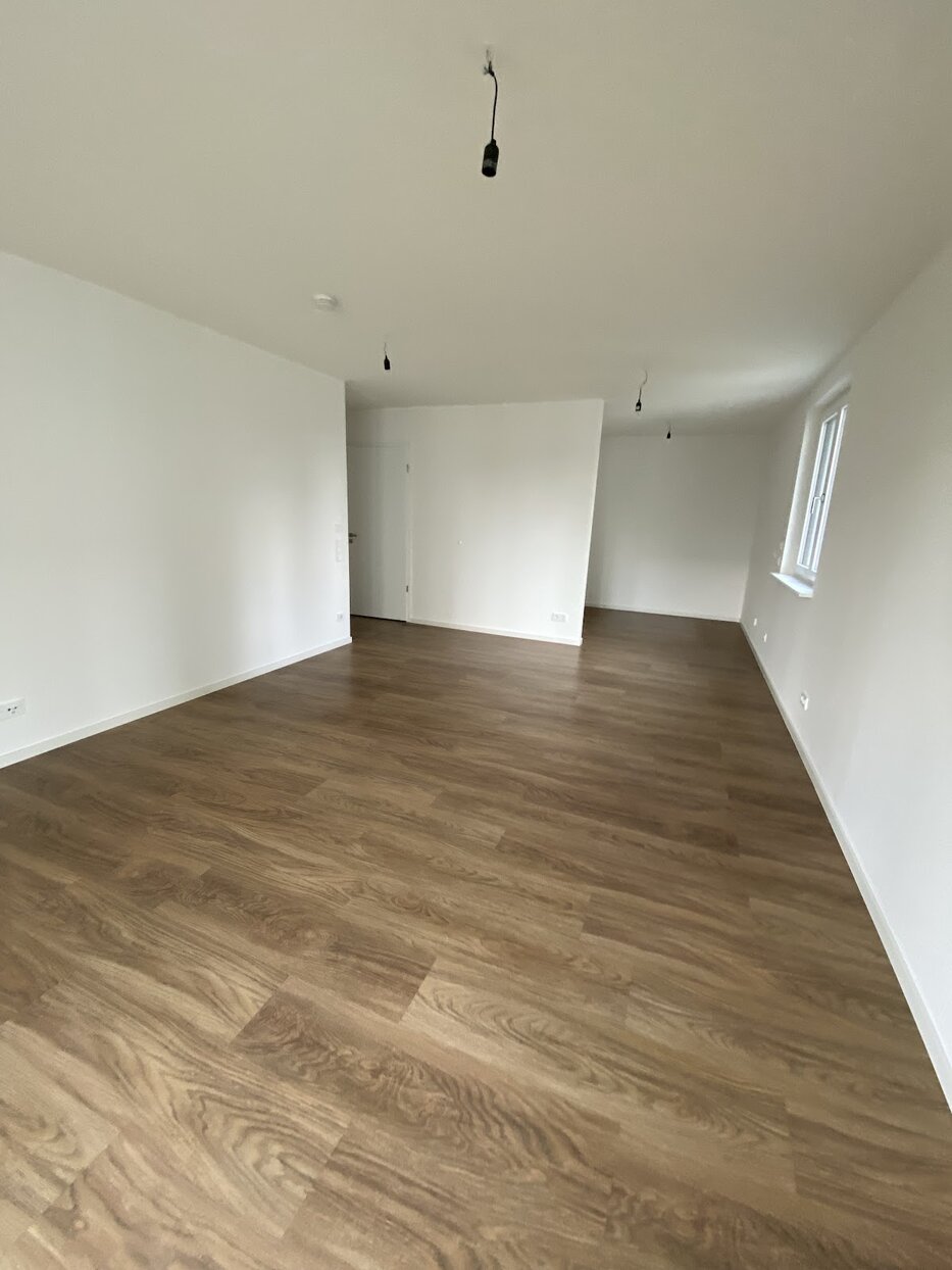 Helle 4 Raum Wohnung mit Balkon – Foto 8