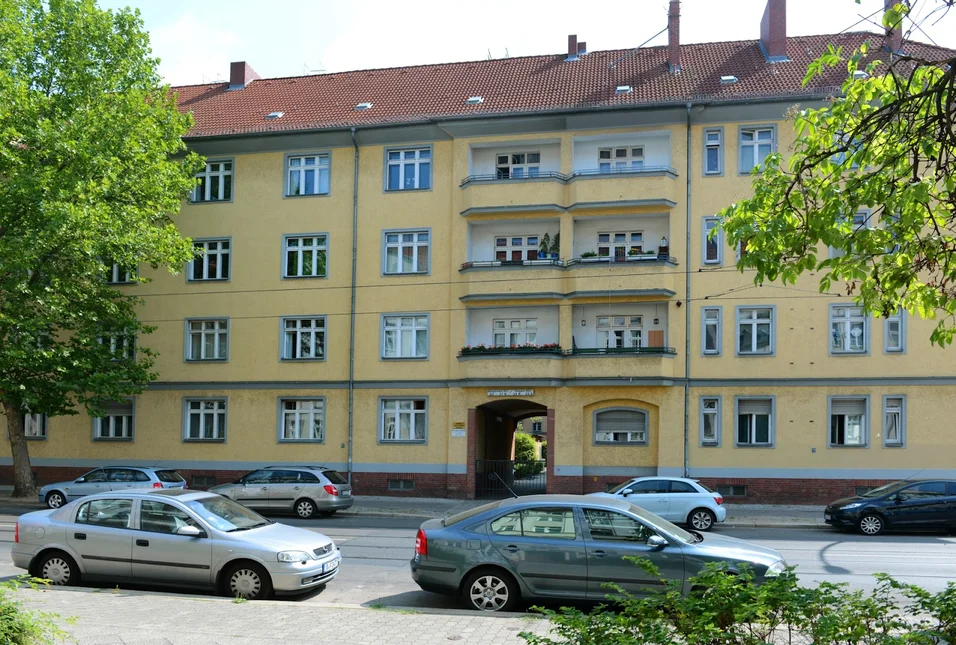 تصویر Zwei Zimmer mit Balkon - Nachmieter gesucht!