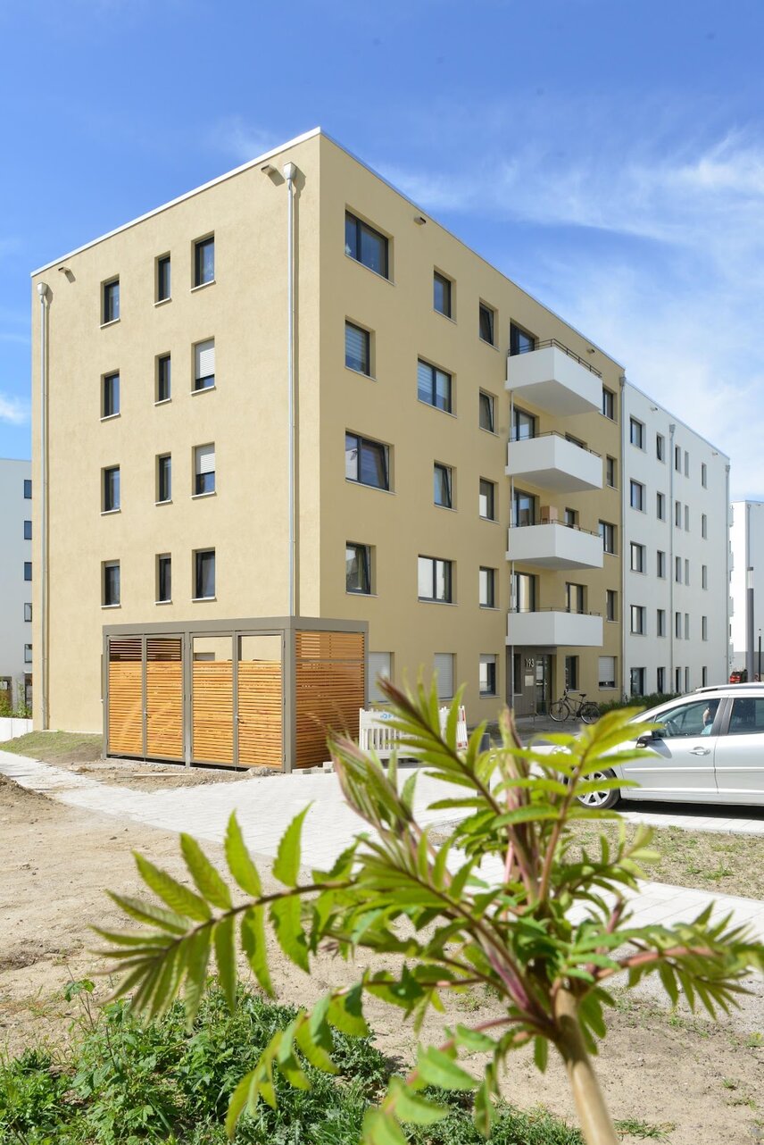 تصویر Großer Balkon - Nähe Gärten der Welt - ohne WBS