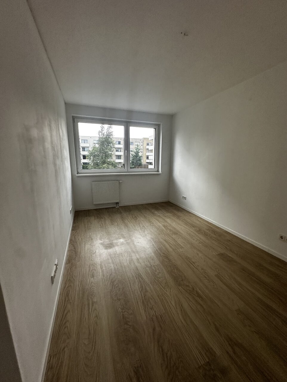 تصویر Neubau - mit Tageslichtbad und Balkon - ohne WBS