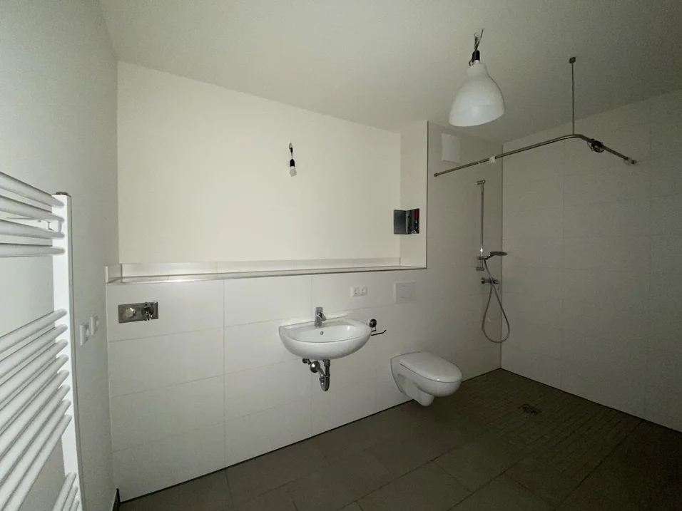 تصویر Nur mit WBS 100 - Barrierefrei mit großem Balkon und Dusche