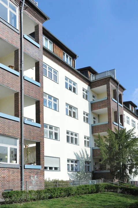 تصویر Helle 3-Zimmerwohnung mit Dielenboden in Lankwitz!