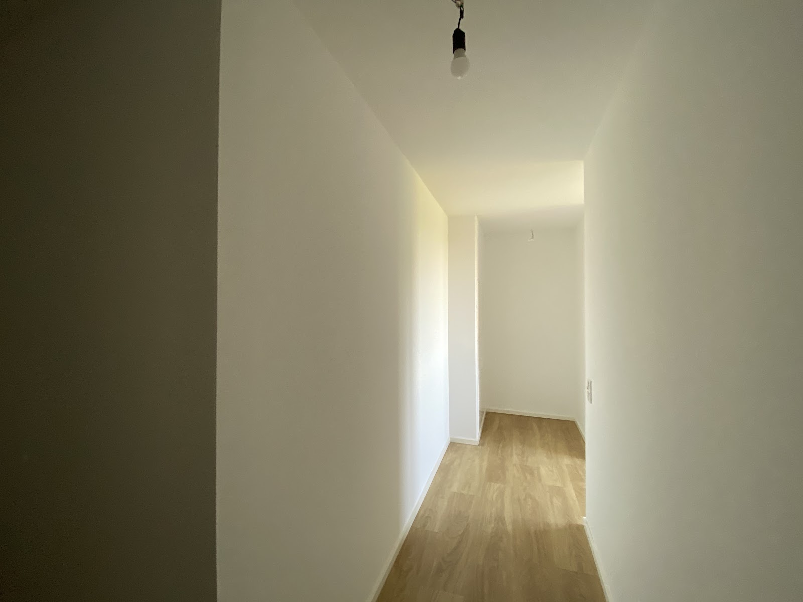 تصویر Anmietung nur mit Wohnberechtigungsschein möglich!