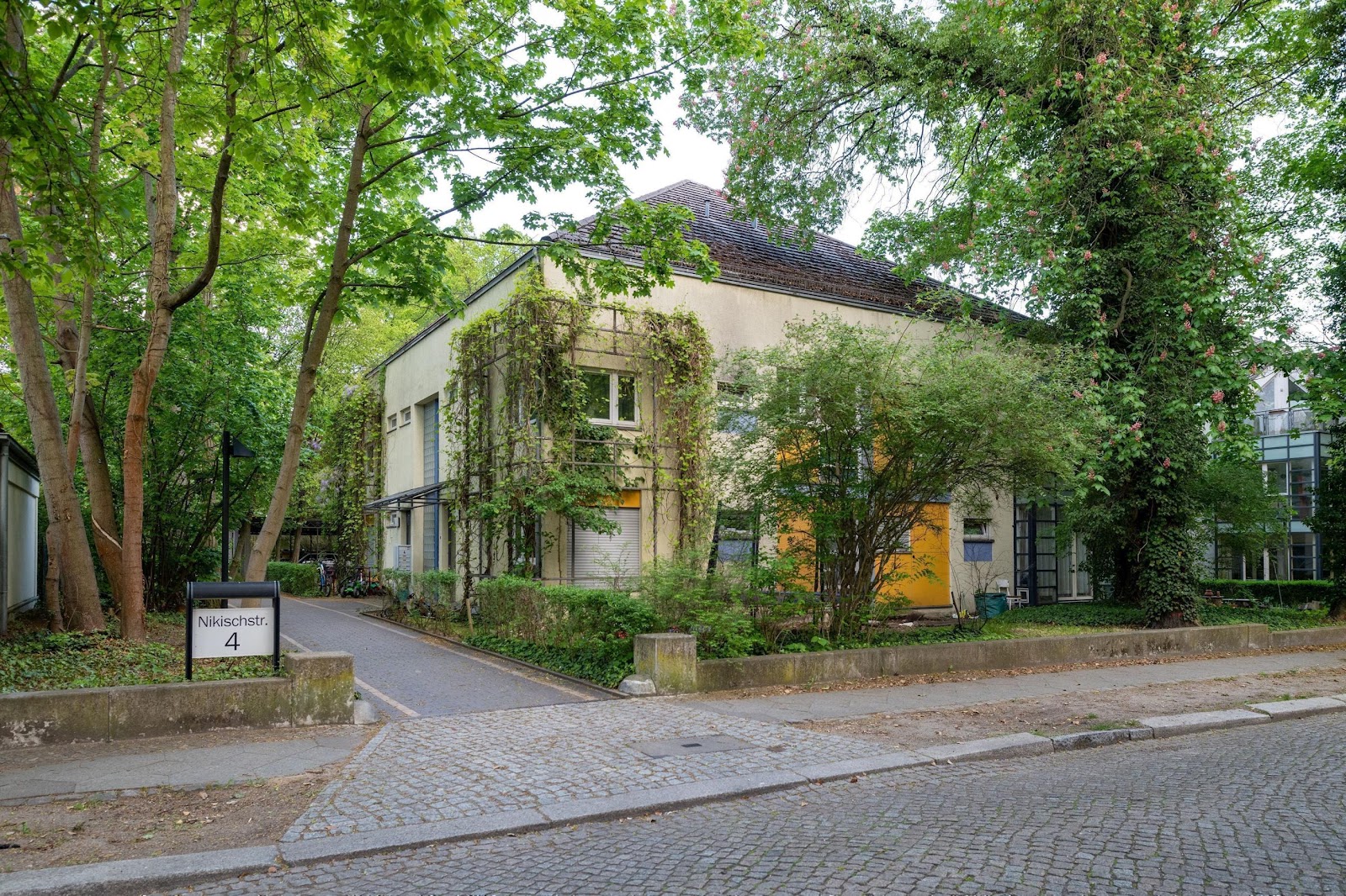 تصویر Wohnen im Grunewald - WBS 100/140 erforderlich