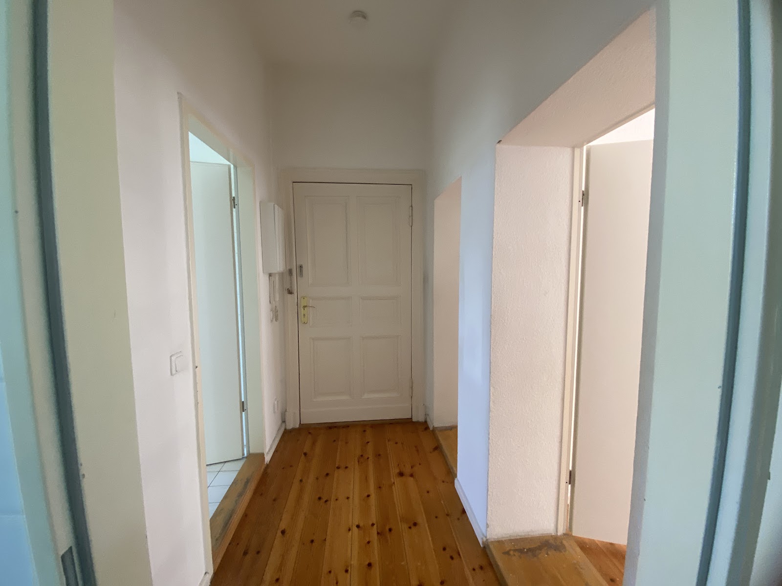 تصویر Altbauwohnung im Soldiner Kiez!