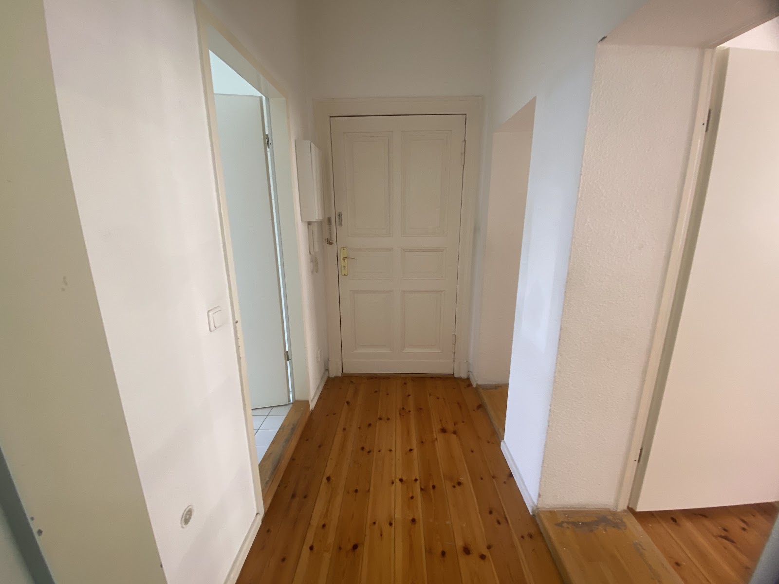 تصویر Altbauwohnung im Soldiner Kiez!
