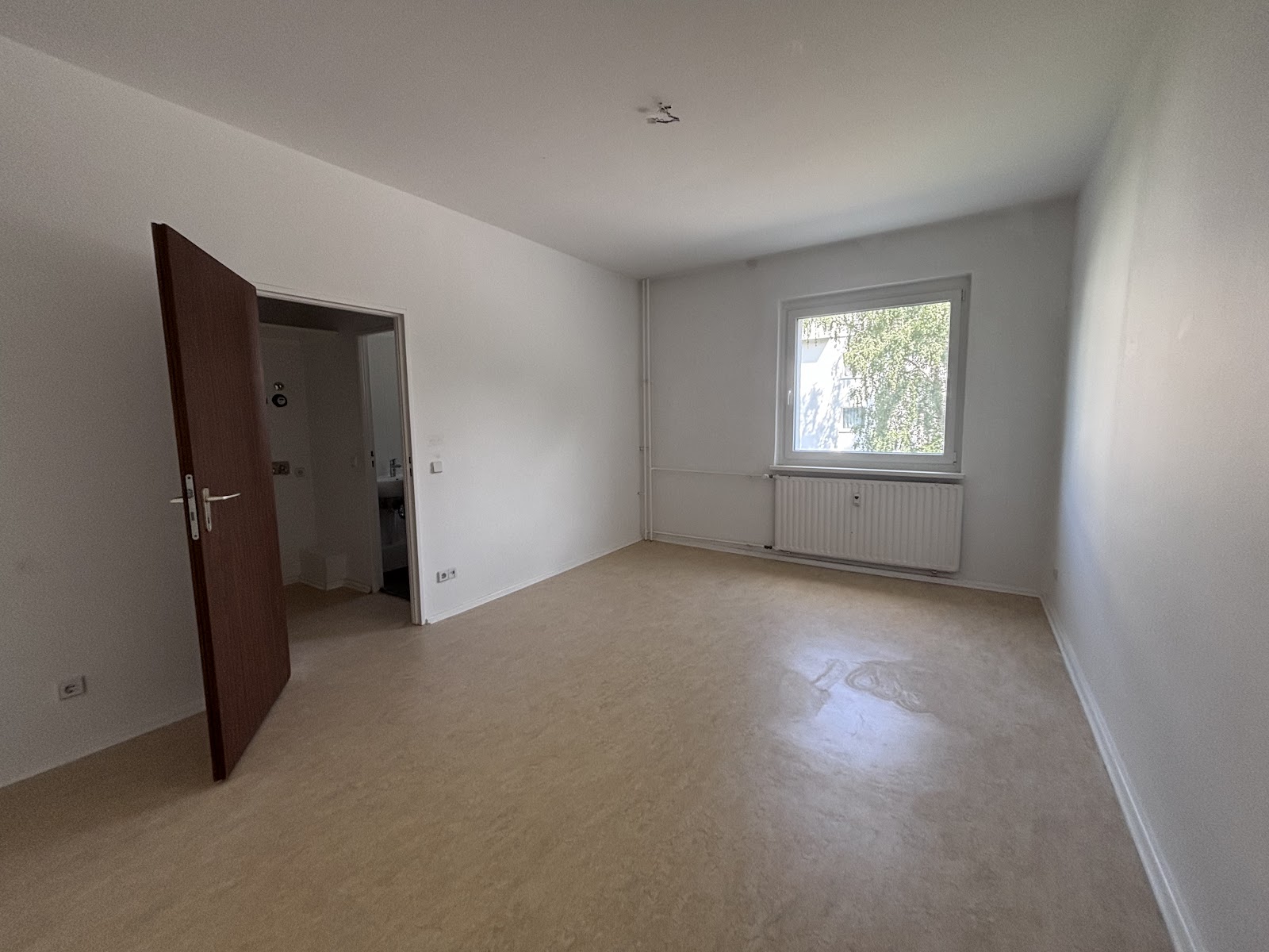 تصویر Wunderschöne und ruhige 2-Zimmer-Wohnung mit Blick ins Grüne!