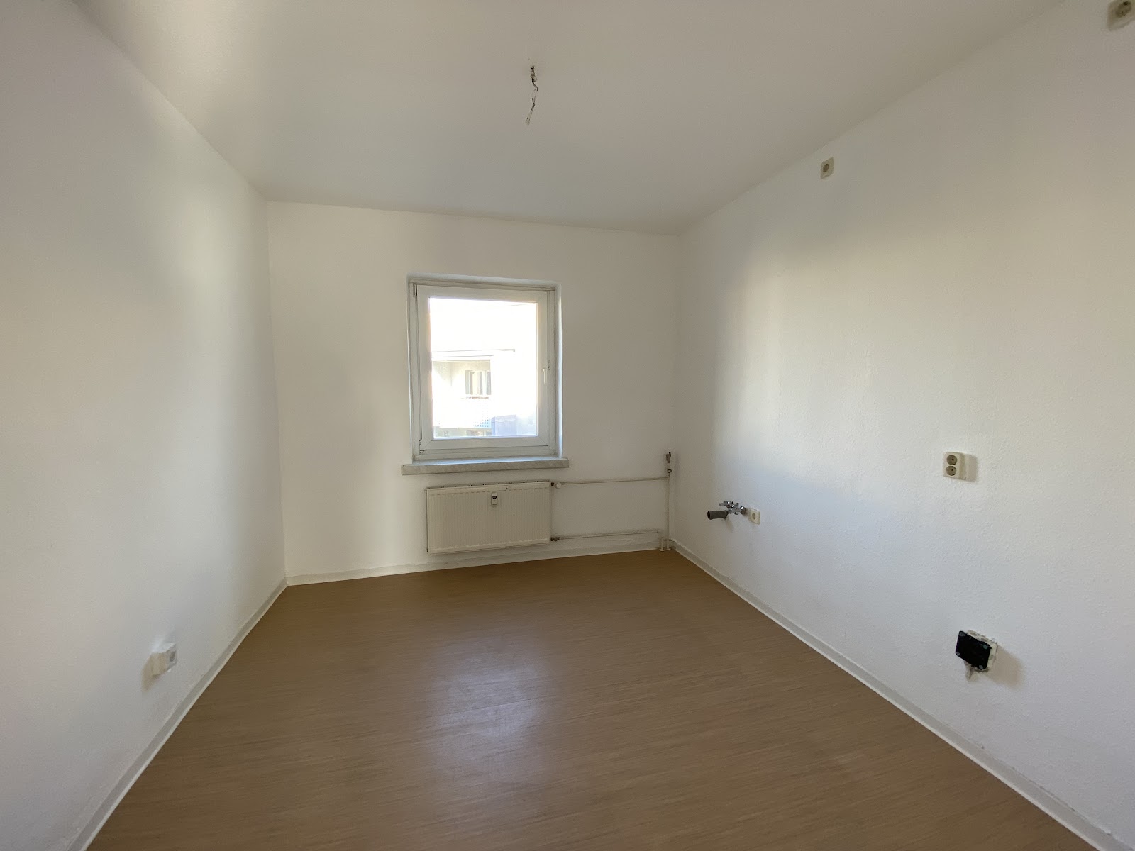 تصویر 2 Zimmer Wohnung mit Balkon - ohne Aufzug