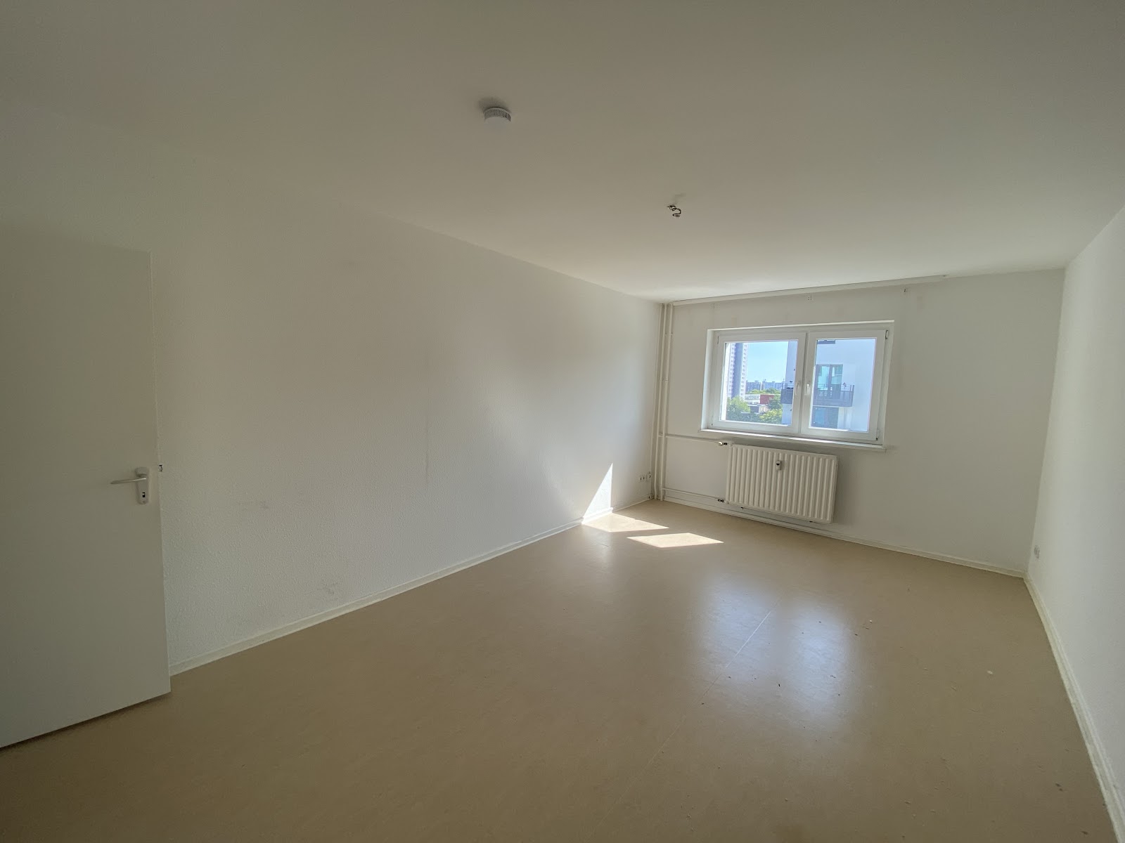 تصویر 2-Zimmerwohnung in der Gropiusstadt