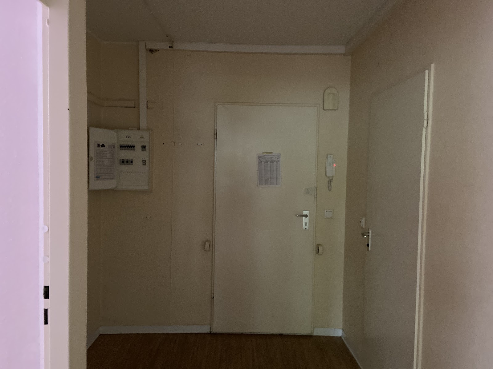 تصویر Hochzeit geplant ? 2 Raumwohnung im Brunnenviertel mit Renovierungsbedarf