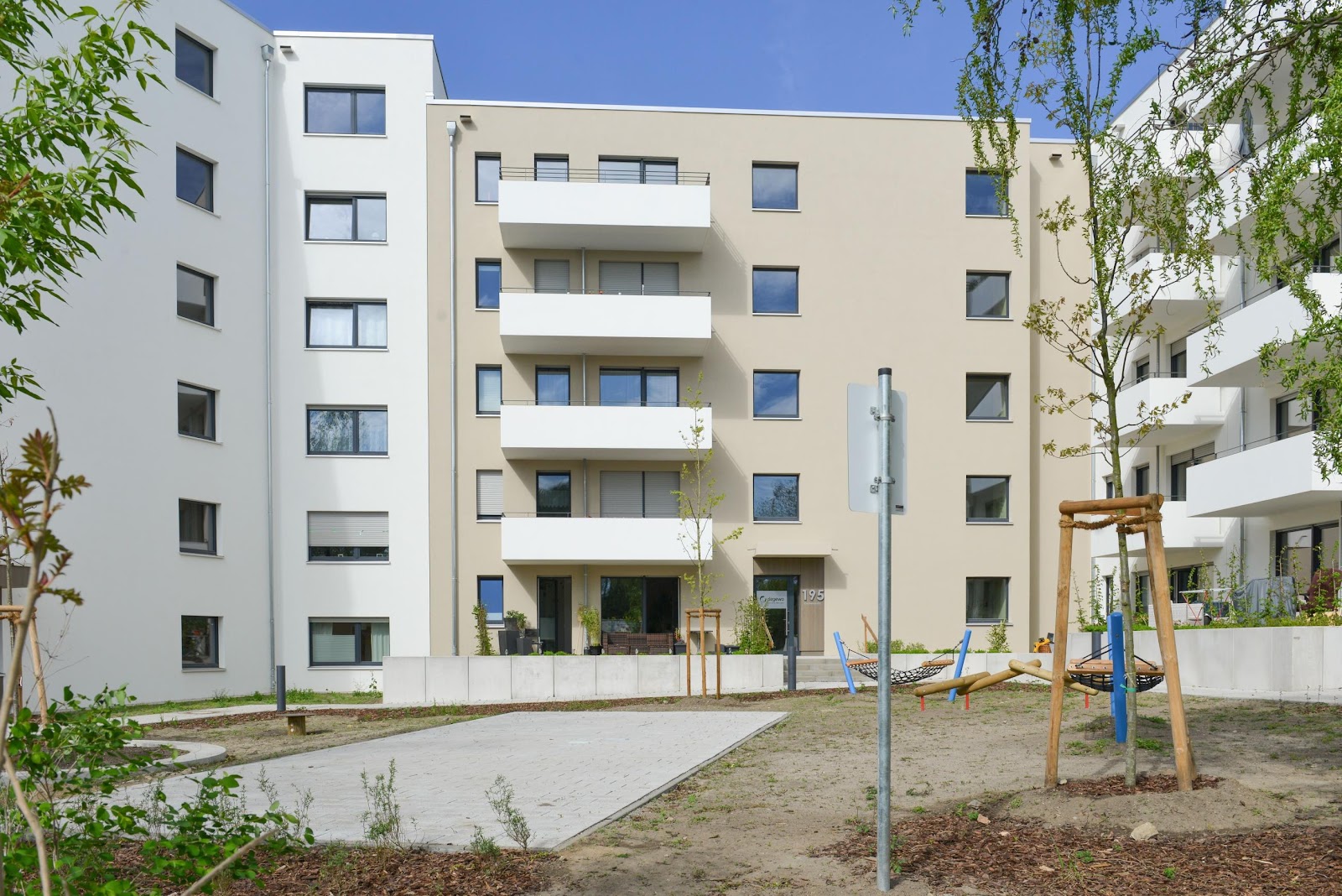 تصویر Neubau - mit Tageslichtbad und Balkon - ohne WBS