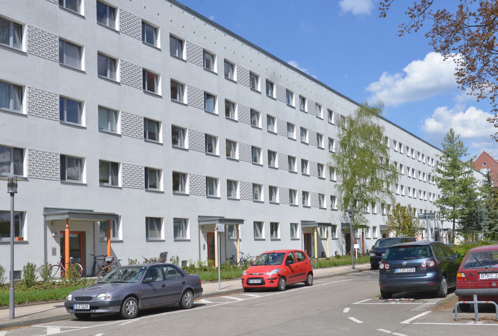 تصویر Nachmieter sucht Nachmieter - Laminat und Küche können übernommen werden!