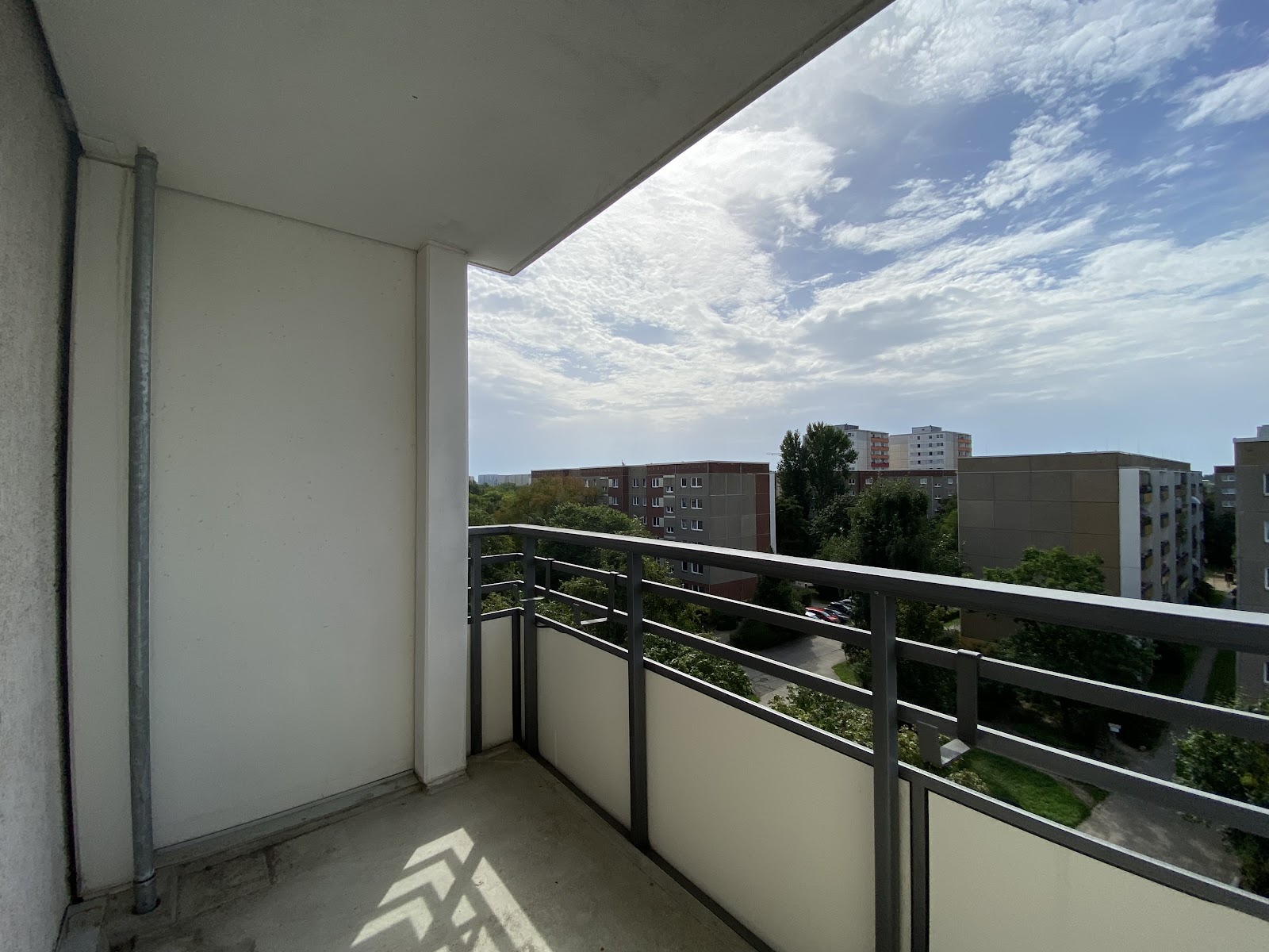 تصویر Mit Balkon und keine Nachbarn über einem · Ringenwalder Straße 31, 12679 Berlin (2)