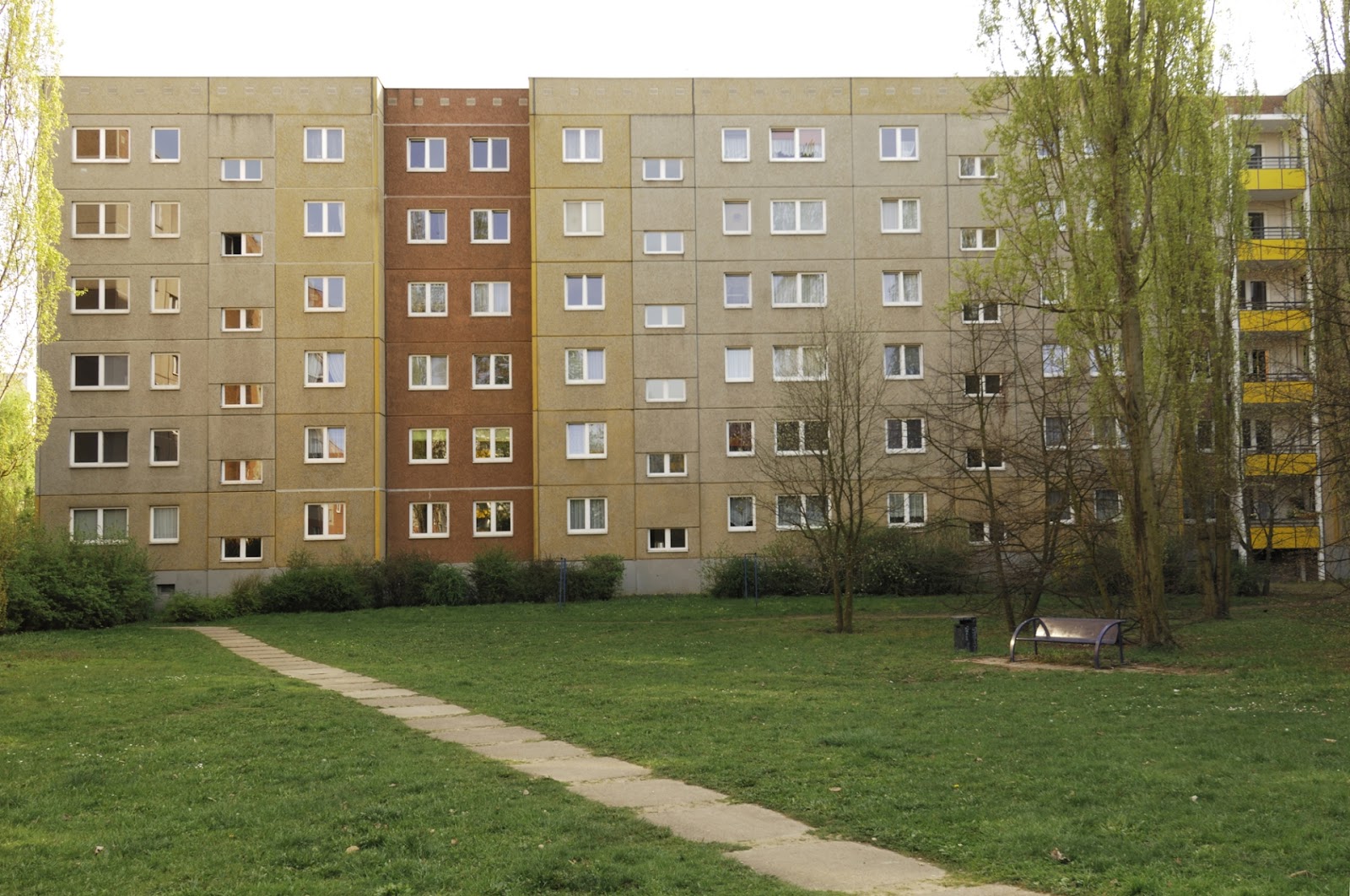تصویر Mit Balkon und keine Nachbarn über einem · Ringenwalder Straße 31, 12679 Berlin (2)