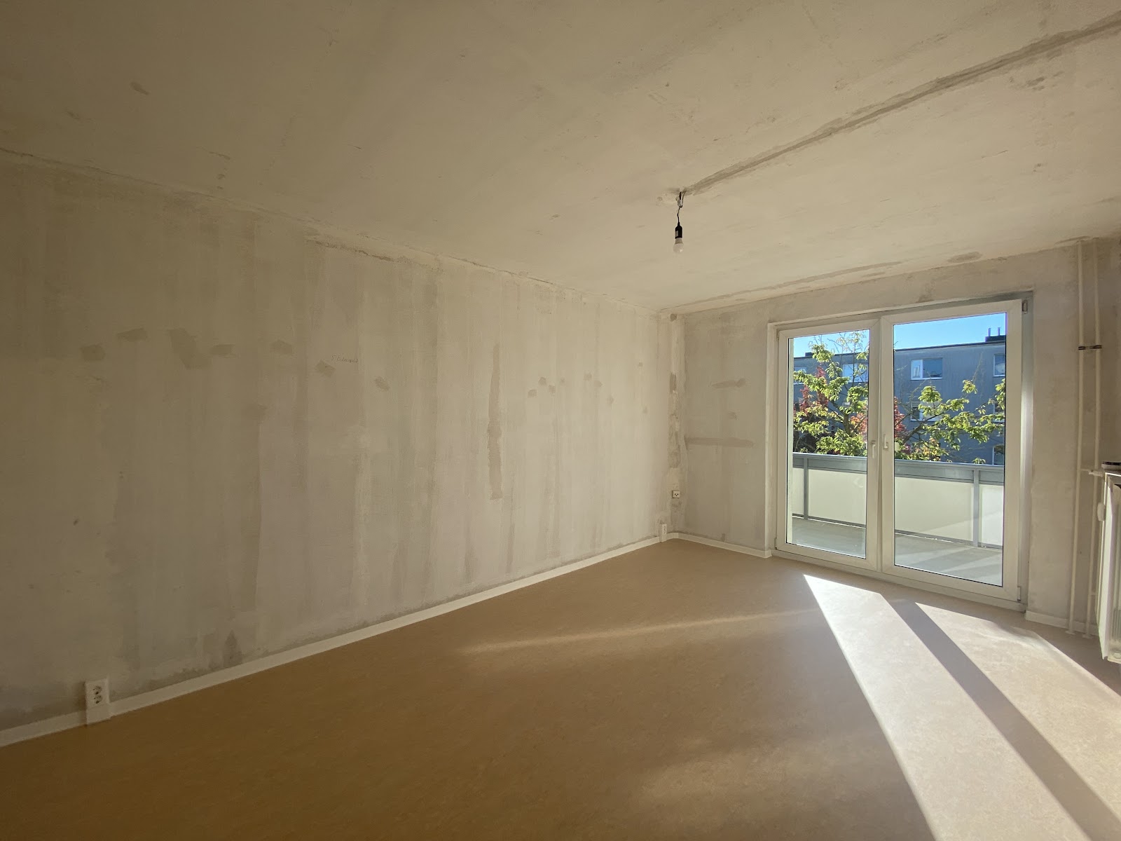 تصویر 2-Zimmer Wohnung!