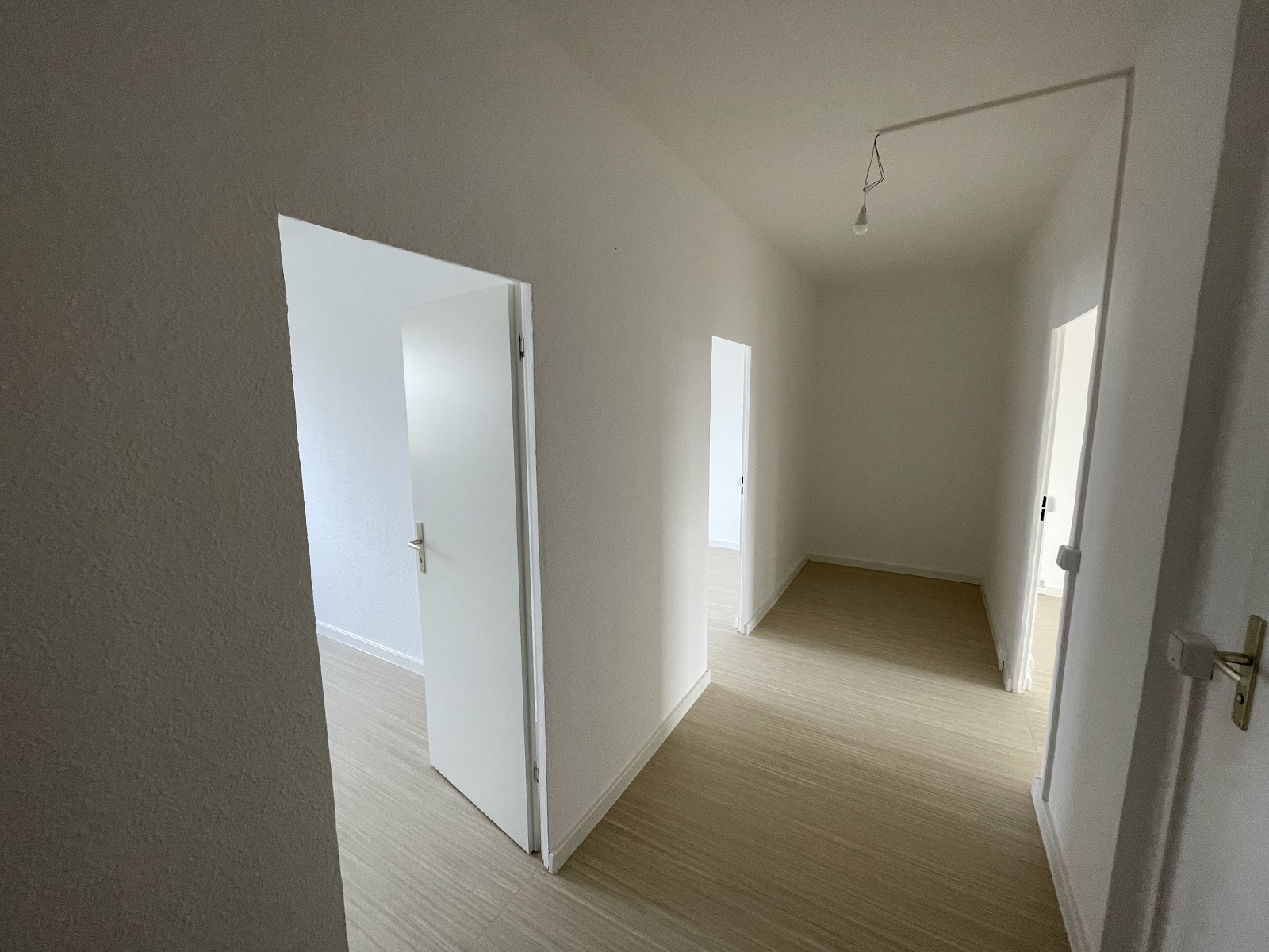 تصویر 3 Zimmer im 5. OG ohne Aufzug!
