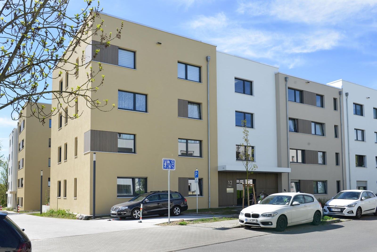 Südterrasse und Tageslichtbad - Nähe Gärten der Welt - ohne WBS · Joachim-Ringelnatz-Straße 12, 12683 Berlin