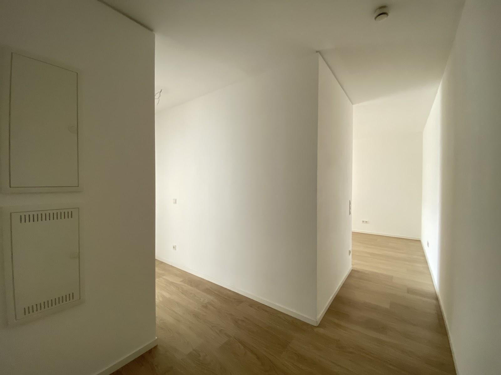 تصویر Südterrasse und Tageslichtbad - Nähe Gärten der Welt - ohne WBS · Joachim-Ringelnatz-Straße 12, 12683 Berlin