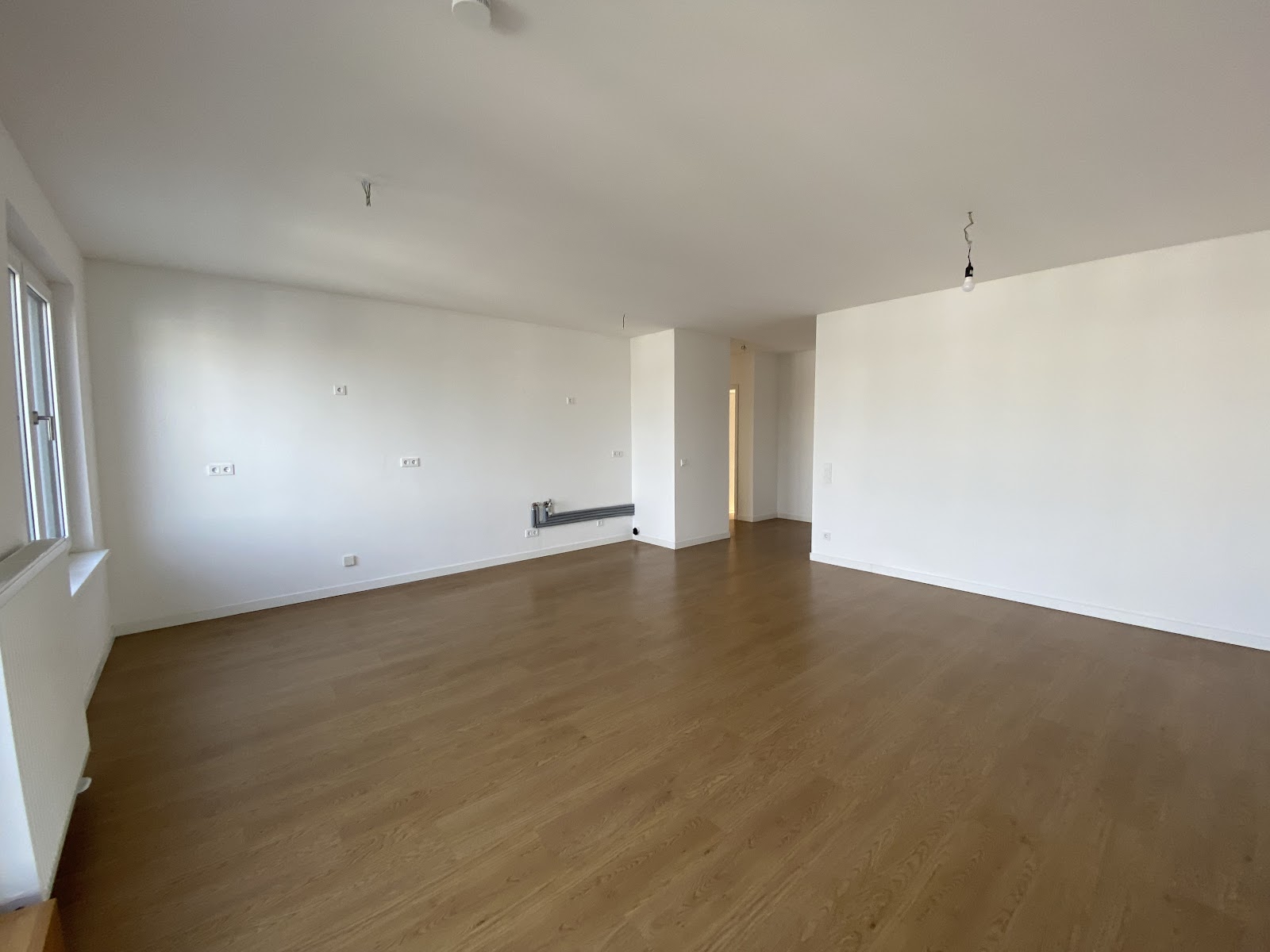 تصویر Große Familienwohnung - keiner wohnt über Ihnen - Neubau Zweitbezug!