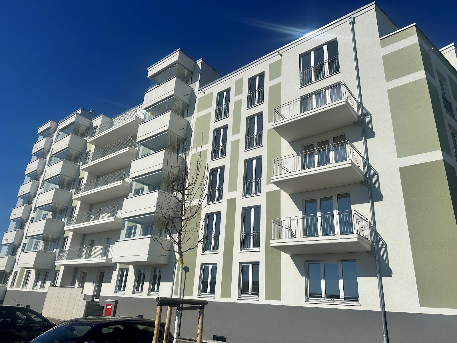 Außergewöhnlicher Grundriss mit Dachterrassen-Flair sucht Nachmietende! – Foto 2