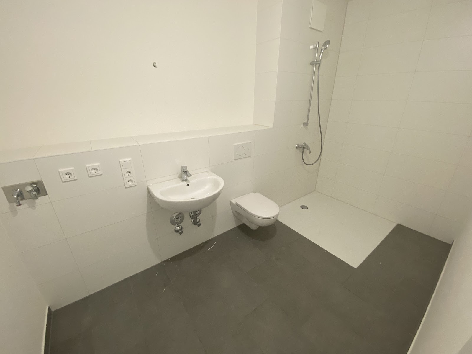 3 Zimmer Wohnung mit Ausblick - Dachterrasse im Neubau – Foto 12