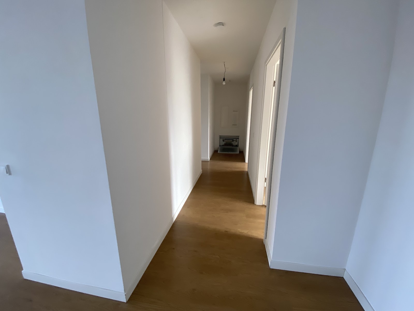 Große Familienwohnung - keiner wohnt über Ihnen - Neubau Zweitbezug! – Foto 2